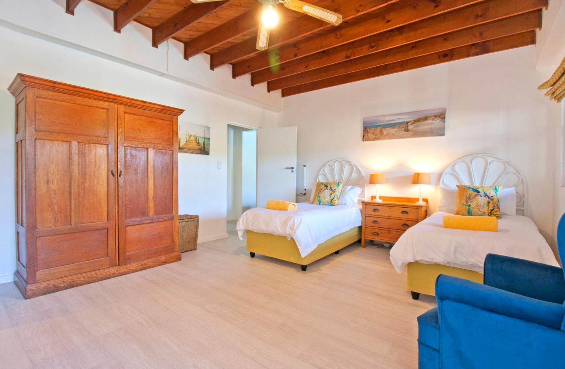 Atlantic Dream Beachfront Villa Scarborough Bagian luar foto