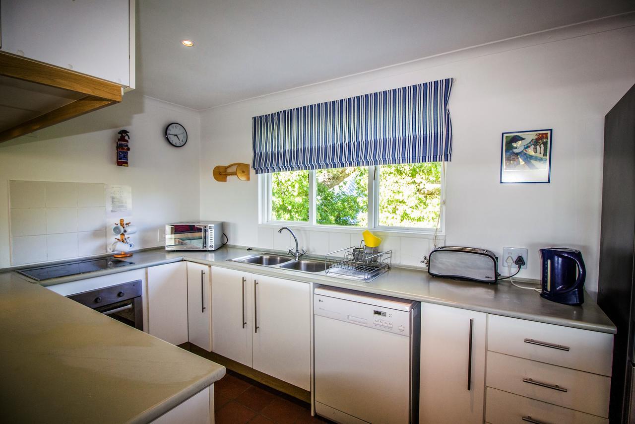 Atlantic Dream Beachfront Villa Scarborough Bagian luar foto